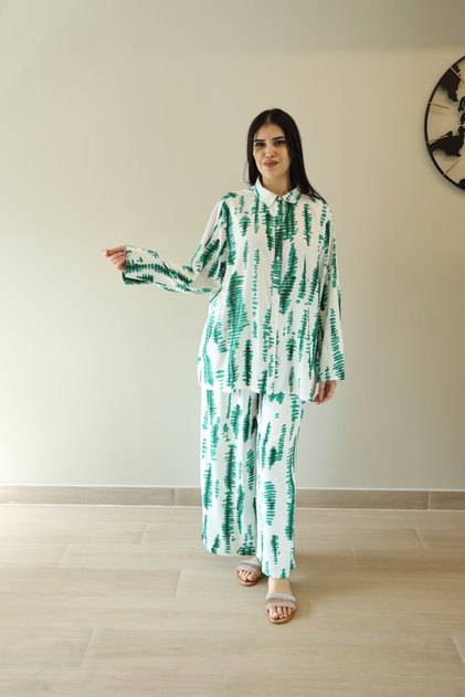 Ladies Co-ord Pant Set- White and Green Abstract Dyed Print Shirt and Pant with Long Sleeves