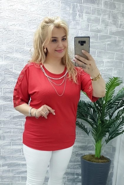 Kadın Büyük Beden Kırmızı Omuzlar Güpürlü Çıkabilen İnci Kolyeli Likralı Buluz