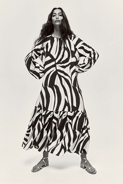 hm voluminous maxi dress Ladies - Cream/Patterned Voluminous Maxi Dress - Size: XXL