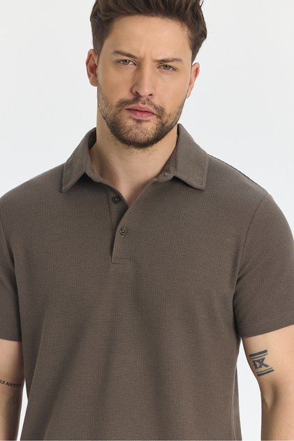 Jaguar Men's Mink Cotton Blended Non-Stretch Lycra Fabric Slimfit Polo Collar T-Shirt with Slit Detail