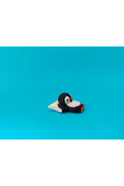 Sevimli Penguen Figürü – Hareketli Eklemli 3D Oyuncak
