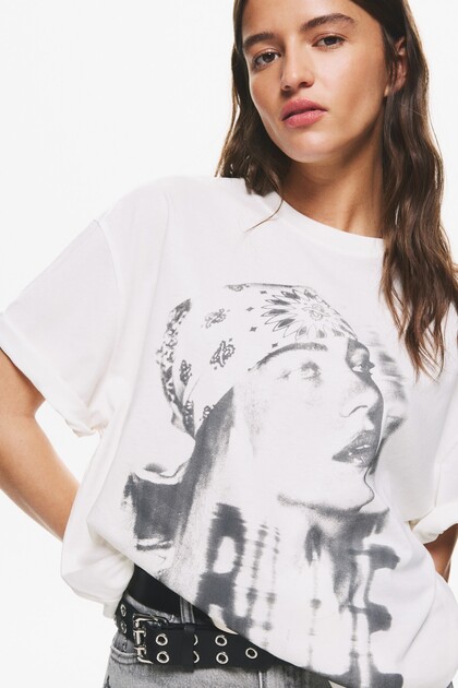 Pull & Bear Billie Eilish baskılı t-shirt - Fiyatı, Yorumları