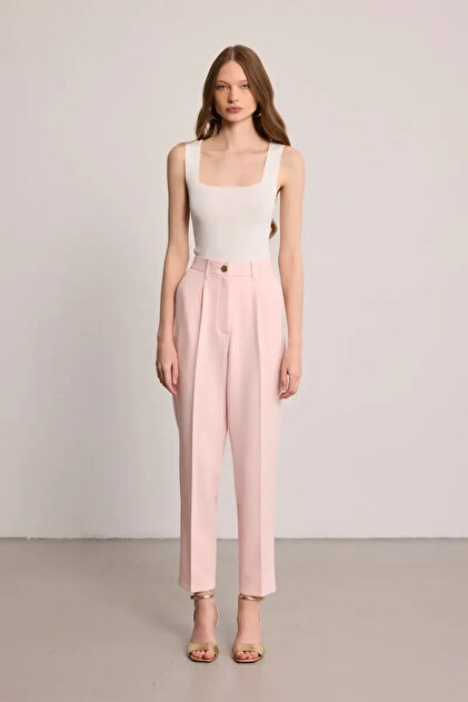 Gusto Pleated Cigarette Pants