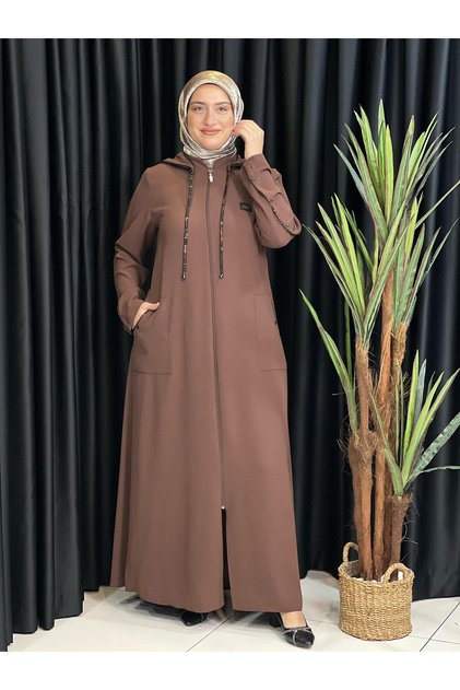 Hooded Piping Ferace