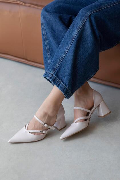 Stana Women's Patent Leather Heeled Shoes Beige