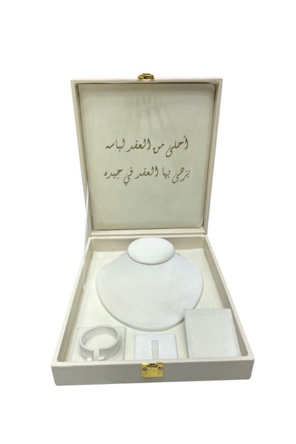 صندوق مجوهرات مخملي (هدايا للأساور والقلائد والأقراط )