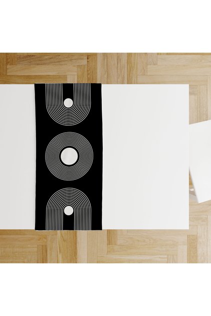 Black Background Modern Line Patterned Black and White Colored 45X100'Cm Decoration Runner Table Cloth