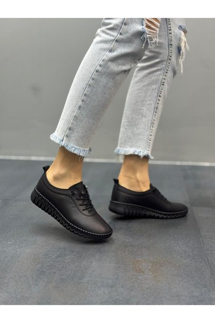 Black Leather Lace-Up Women's Orthopedic Shoes