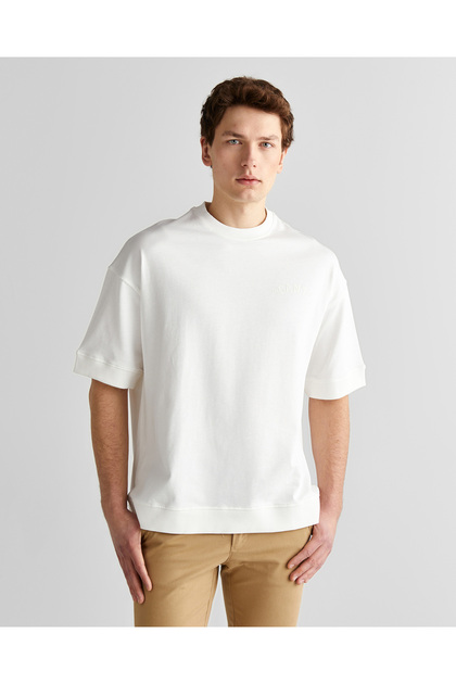 Erkek Krem Orijinal Fit Bisiklet Yaka Logolu T-Shirt