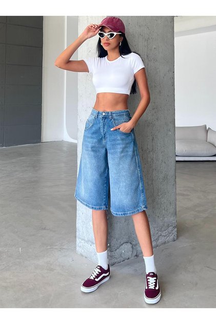 Toka Detaylı Bol Kesim Rahat Baggy Jean Kot Salaş Kadın Bermuda Diz Altı Denim Şort @casoria