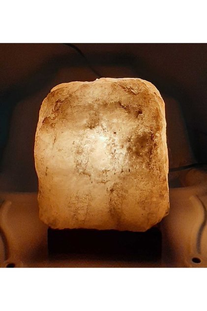 4-6 Kg. Doğal Elde Çekiçlenmiş Çankırı Tuz Lambası