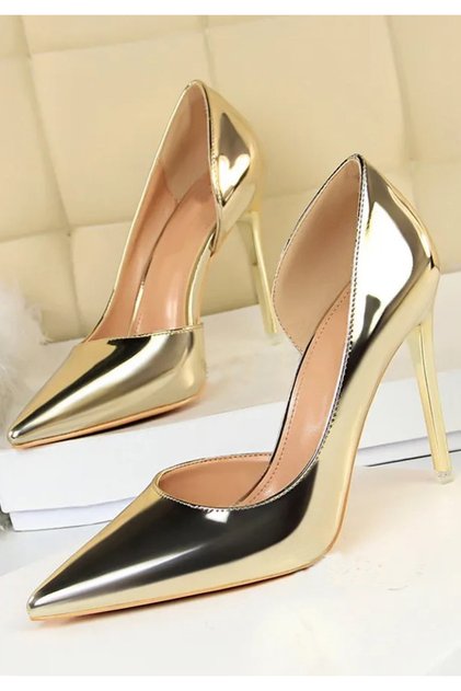 Kadın Altın Nude Rugan Yandan Yırtmaçlı 8cm Ince Şeffaf Kapak Topuklu Stiletto Abiye Ayakkabı