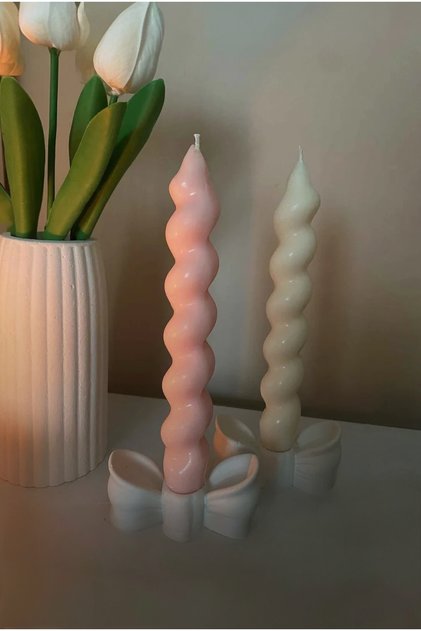 Fransız Burgu Desen Vanilya Esanslı Şamdan Mum (1 Adet Pembe 1 Adet be