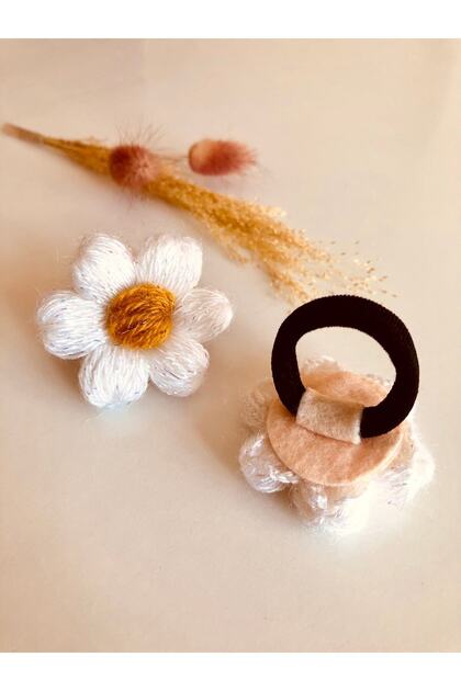 Little Hair Baby Girl Child 2-Piece White Color Silvery Elastic Knit Daisy Lacing Hair Clip