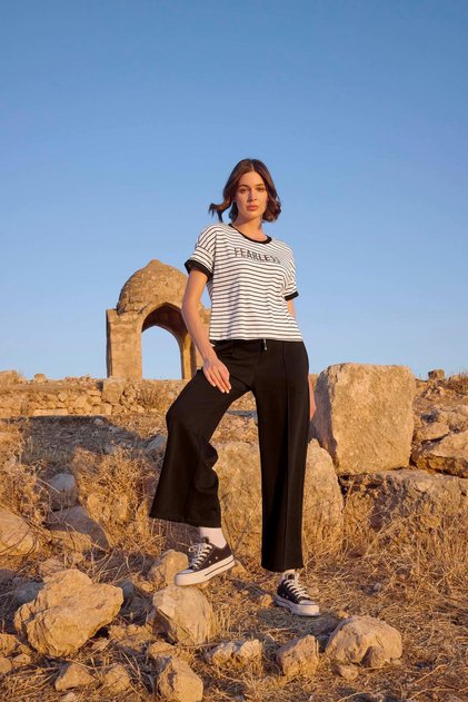 Line Pattern "Fearless" Pajama Set