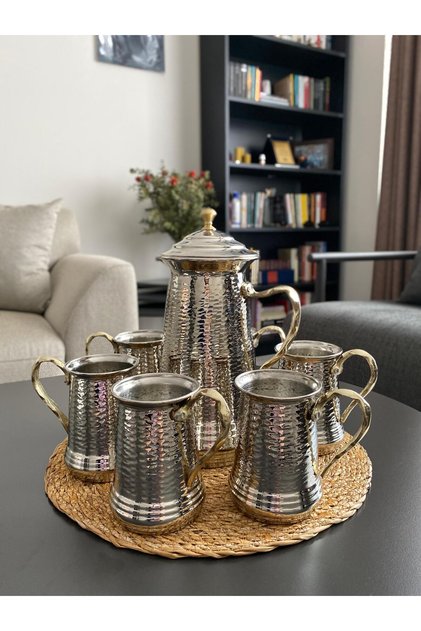 Gümüş Renkli Bakır Dövme Desenli Sürahi Takımı - 1 Sürahi 6 Bardak