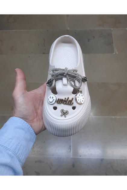 Women's Ultra Light Thick Sole Stone Laced Fancy Cross Model Slippers
