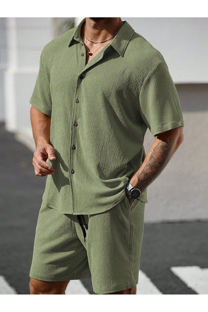 BEQUEMES SHORTS-HEMD-SET MIT ATEMFÄHIGEM TEXTUR