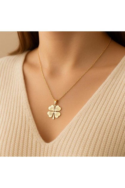 Women's Clover Necklace Gold Color Stylish and Meaningful Luck Necklace