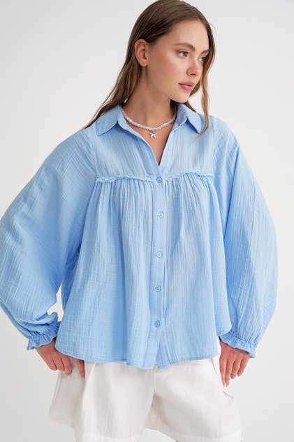 4677 Women's Lace Detailed Muslin Shirt Baby Blue