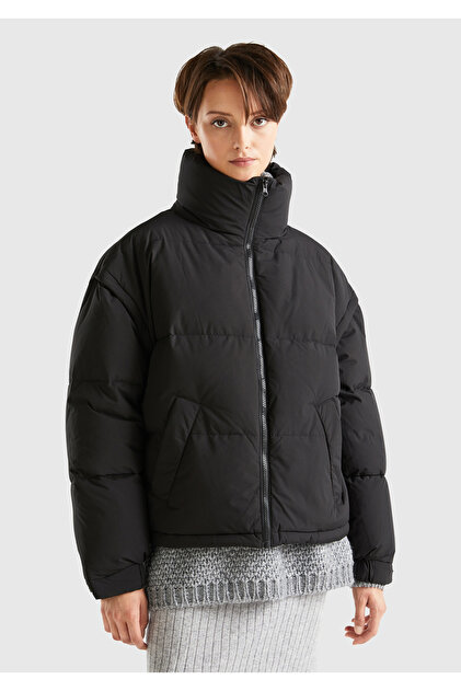 United Colors of Benetton Kadın Siyah Kaz Tüyü Dolgulu Pufa Mont
