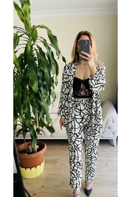 Women's Black White Striped Pants Blouse Bottom Top Set