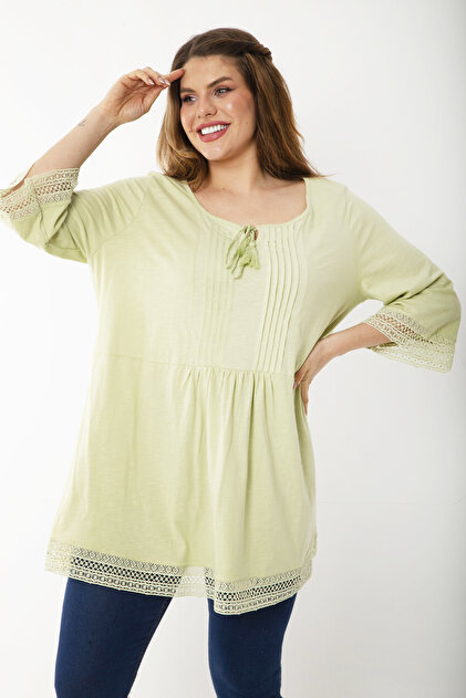 Women's Large Size Green Ribbed Stitched Tunic with Lace Detail at Cuffs and Hem 65N36876