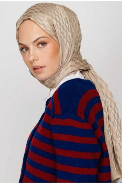 شال جاكار حريري بنمط Valor qoza باللون البيج