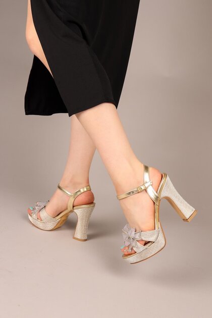 Twi̇nk Bow Platform Heeled Shoes Gold