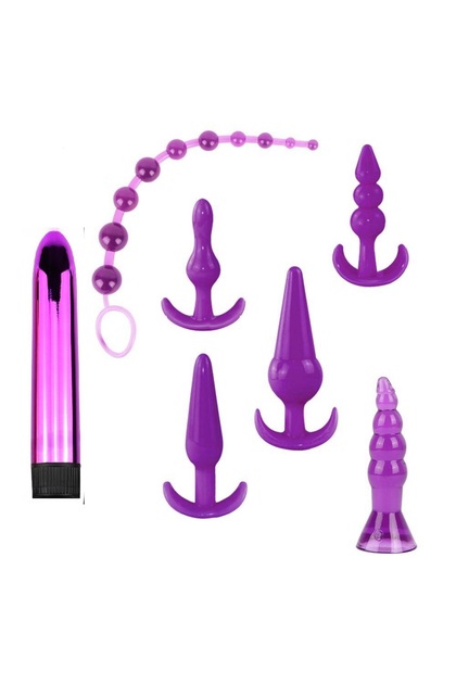 Piknikda yalangoch suratdaman Hol ayollar mushuklarining fotosuratlari