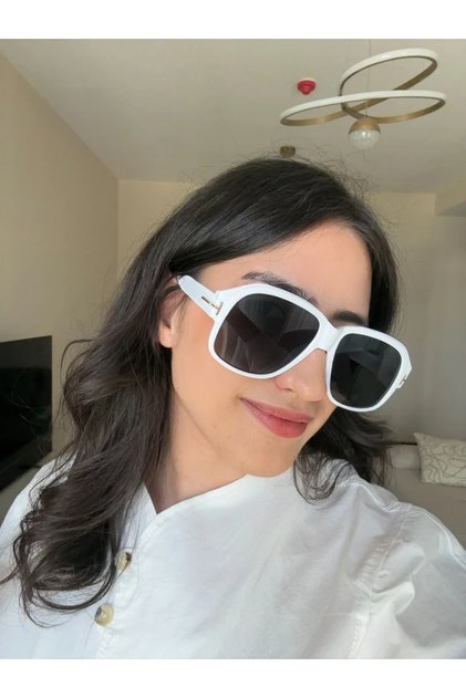نظارات شمسية Zyra Original Model بإطار أبيض وزجاج أسود
