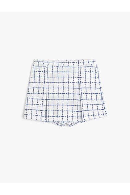 Pleated detail, tweed skort.