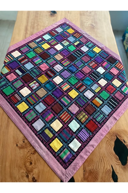 Gaziantep Field Embroidered Tablecloth with Patch and Border