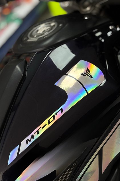 Hologram Tank Edge Stripe Detail Sticker for Yamaha Mt-07 Group (2 Pieces)