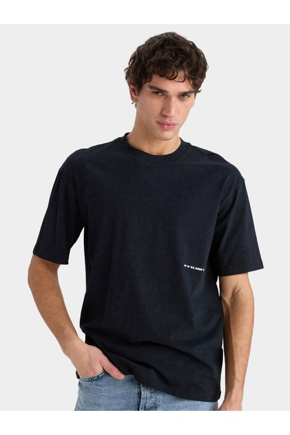 Men Black Boxy Fit Crew Neck Printed TShirt
