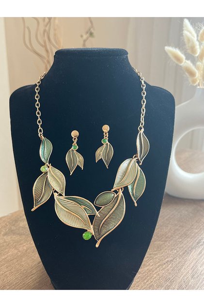 Leaf Model Vintage Elegant Metal Necklace Earring Set