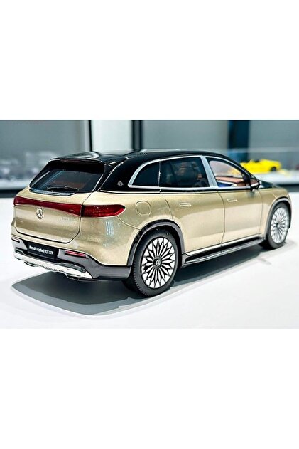 CarStore MERCEDES BENZ EQS 1/18 SUV MAYBACH 2000 LİMİTLİ MAKET
