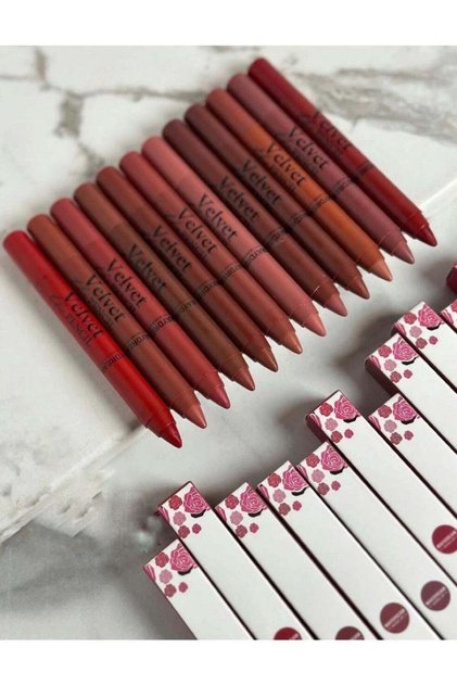 Professional Lipstick Set With 12 Charming Colors