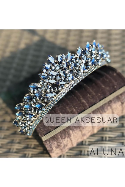 Aluna Sapphire Night Blue Navy Crystal Stone Luxury Design Engagement Bridal Tiara Metal Crown with Authentic Motif