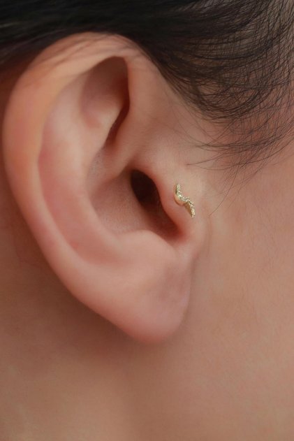 14 Ayar Altın Kıvrımlı Tragus Piercing