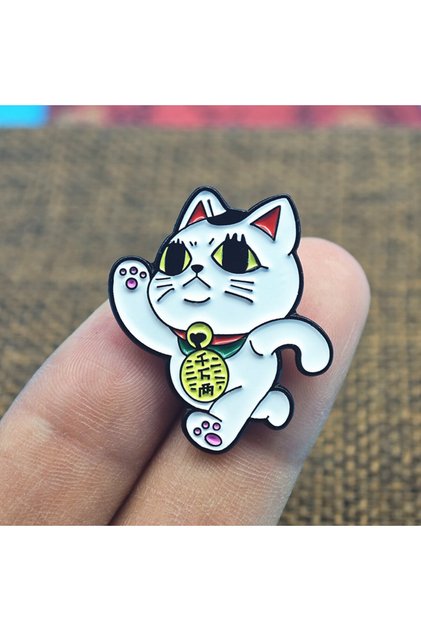 Dandadan Cat Cute High-speed lady Maneki Neko The Lucky Turbo Granny Cat Running Dan Da Dan Enamel P