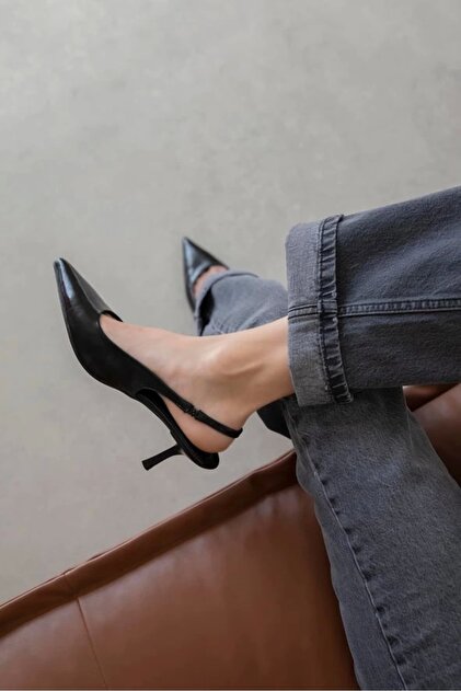 Reya Women's Wrinkled Leather Heeled Shoes Black