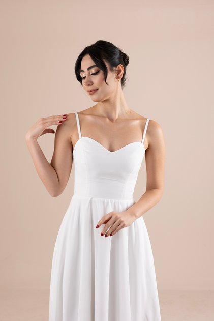 Kalp Yaka Şifon Askılı Nikah & Dış Çekim Elbisesi