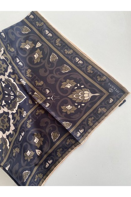 Glazed Pattern Thin Cotton Scarf