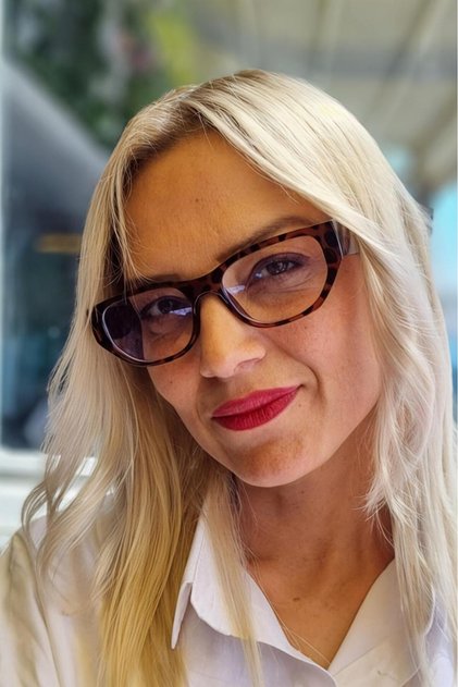 Women's Mandy Blue Light Protection Relaxing Cat Eye Model Display Glasses