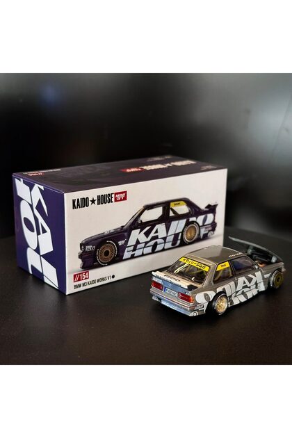 mini gt CHASE Kaido House x Mini GT BMW M3 E30 Kaido Works V1