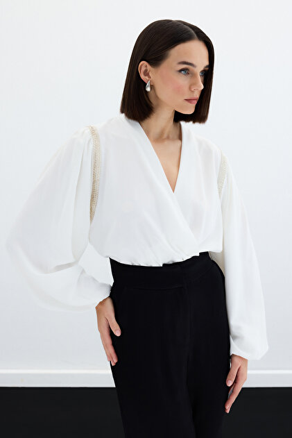 Sateen Accessory Detailed Bodysuit Blouse ECRU- Trendyol