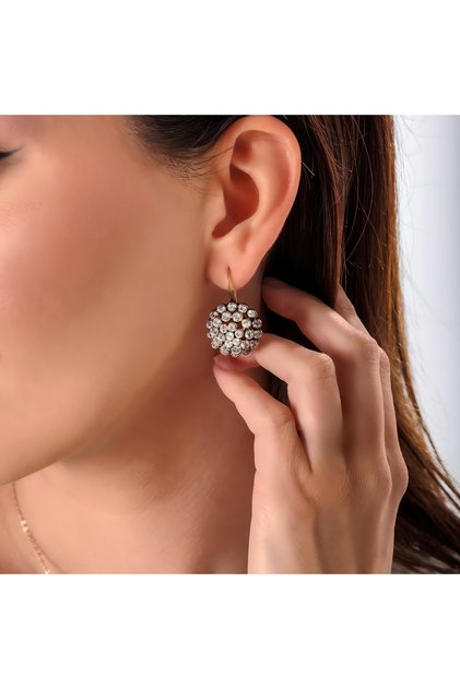 أقراط نسائية مصنوعة يدويًا من حجر الكريستال والنحاس من MEGA IŞILTI بدون صندوق خاص