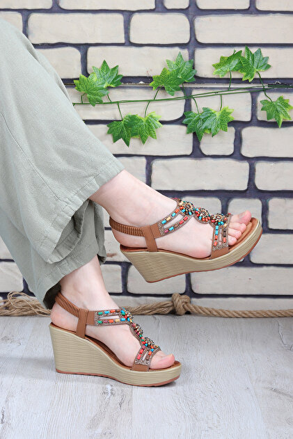 Heel Stone Detailed 8 cm Wedge Heeled Women's Sandals