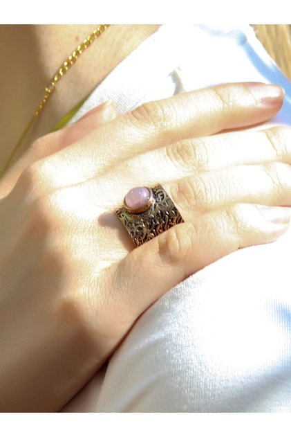 Natural Stone Pink Quartz Adjustable Ancient Women's Ring with Natural Stone Euy68Pk